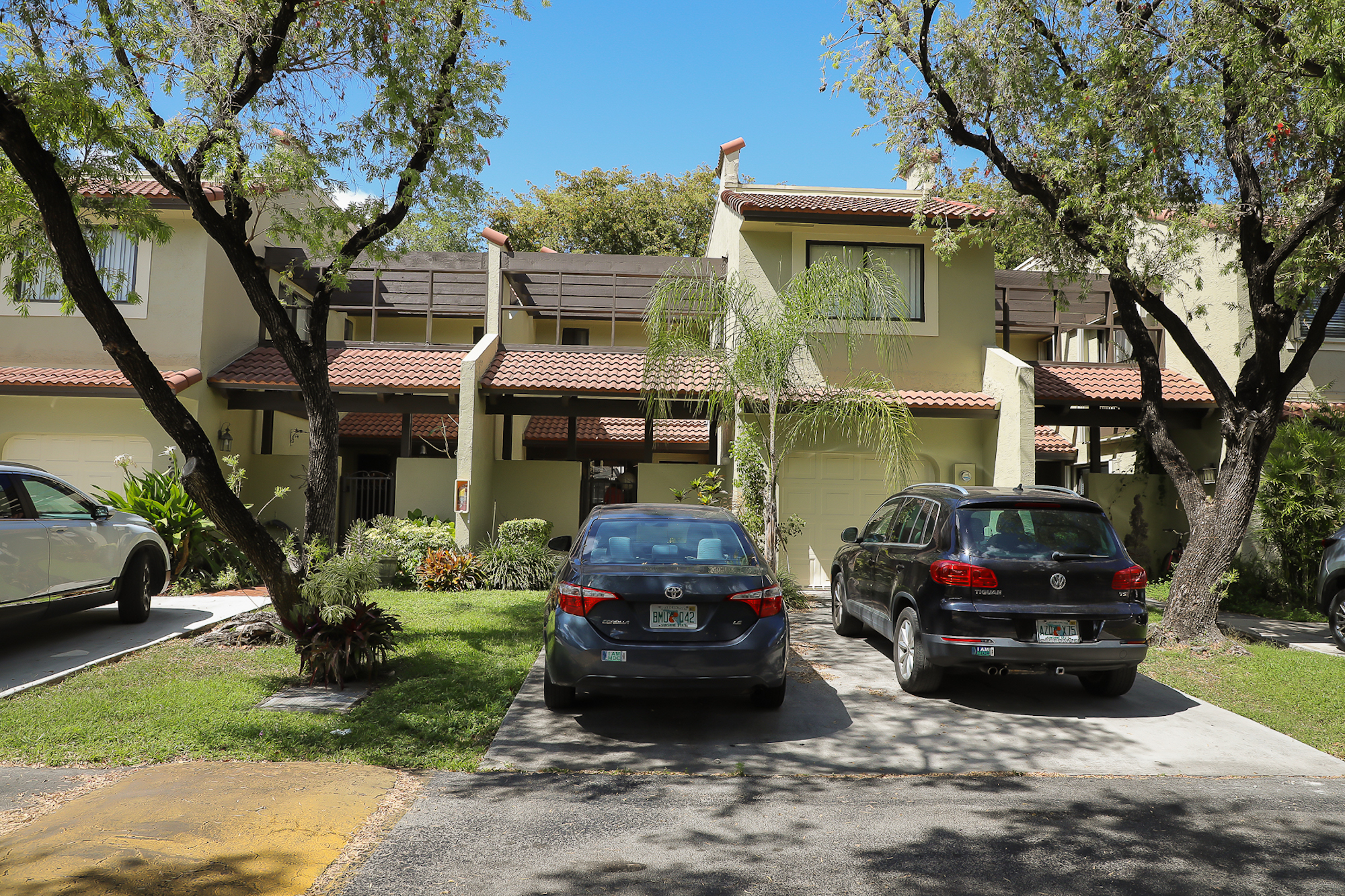 3970 Adra ave front view of property