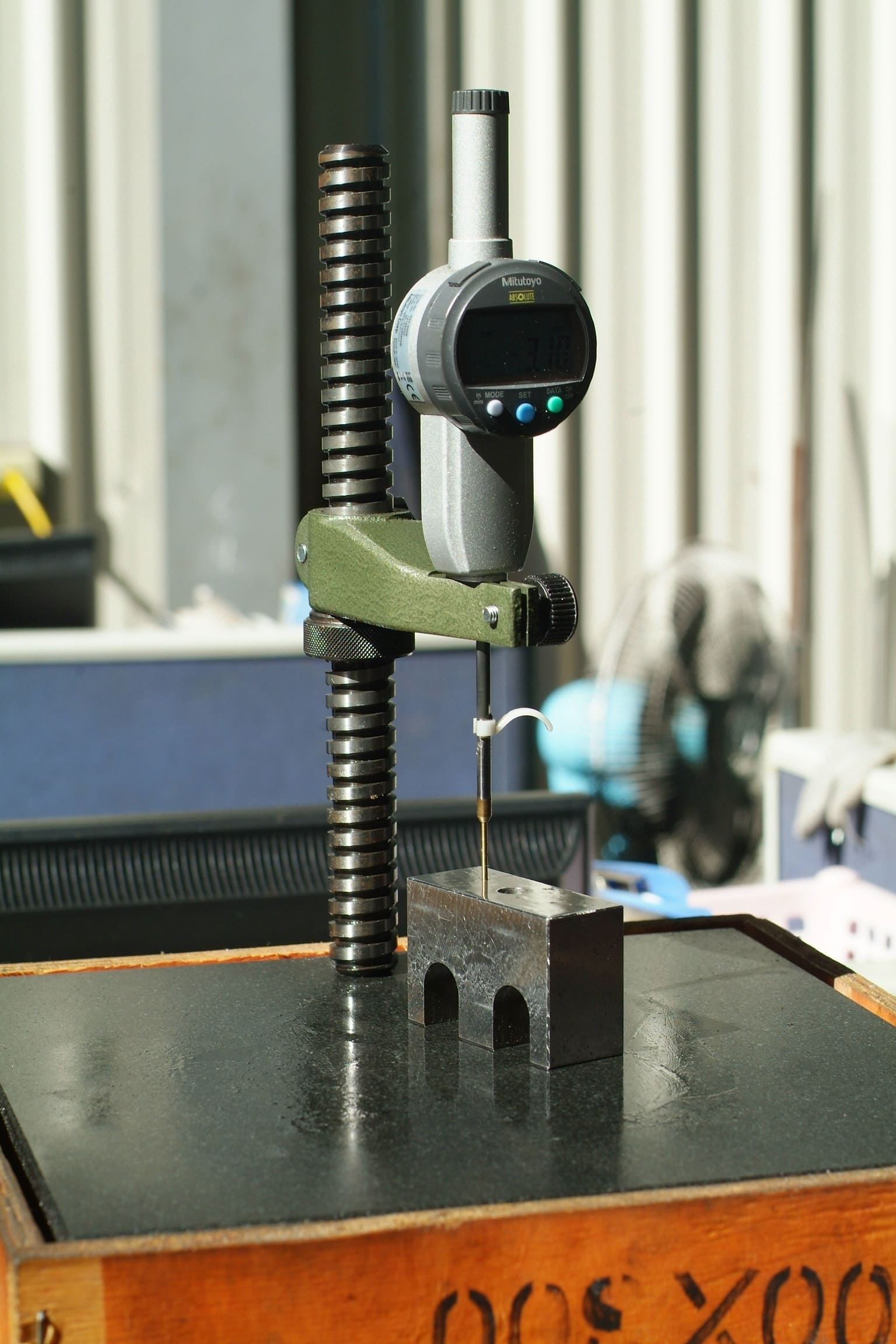 Height Guage 
數顯千分表 高度計