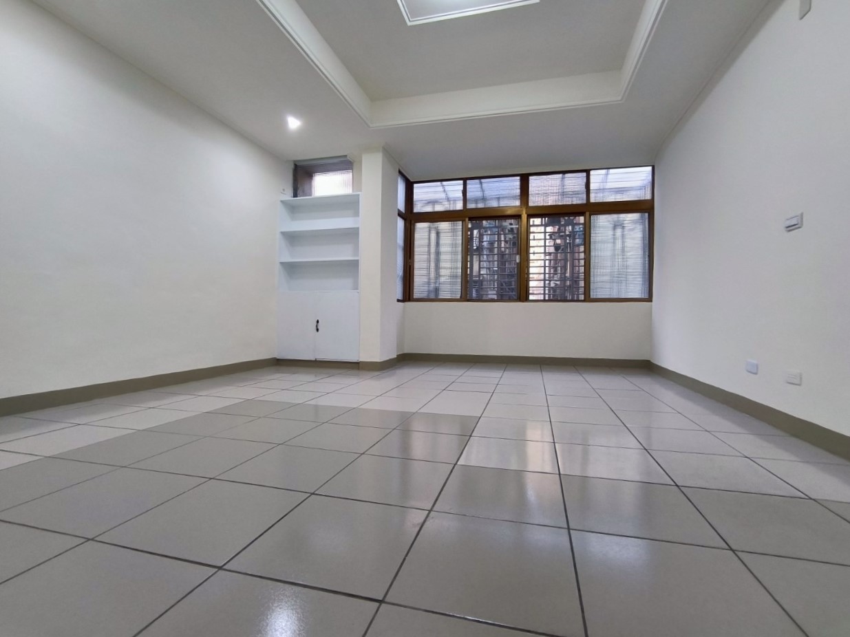 寶山街公寓2樓超大明亮三房